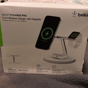 Belkin 3-in-1 wireless charger with magsafe